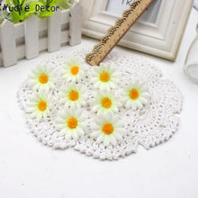 פרחים מלאכותיים לקישוט