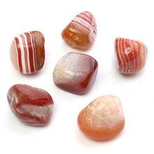 אבנים מוחלקות בצבעים שונים