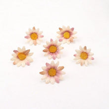 פרחים מלאכותיים לקישוט